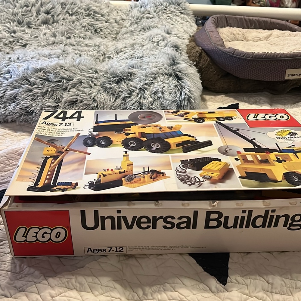 Vintage 1980 Lego Universal Building Set with motor 744 - Picture 13 of 16